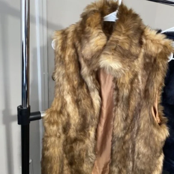 Assorted items - Picture 5 of 12